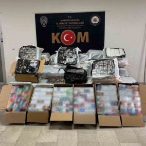 mardinde-tarihi-yakalama-51-bin-paket-kacak-sigara-ve-2-bin-elektronik-nargile-tutuklandi-2cqpywPO.jpg