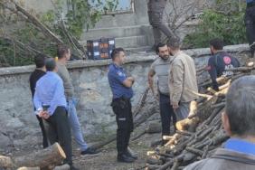 mus-otoparkinda-gizemli-erkek-cesedi-kesfi-7zNZulzg.jpg