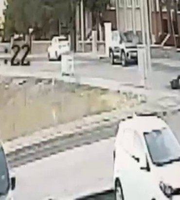 ozel-halk-otobusunun-carptigi-bisikletli-cocuk-hayat-mucadelesi-veriyor-zwbf53mp.jpg