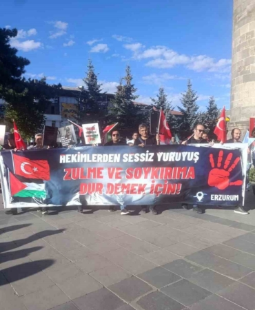 saglik-calisanlari-gazze-icin-bir-araya-geldi-F4qI17Dp.jpg