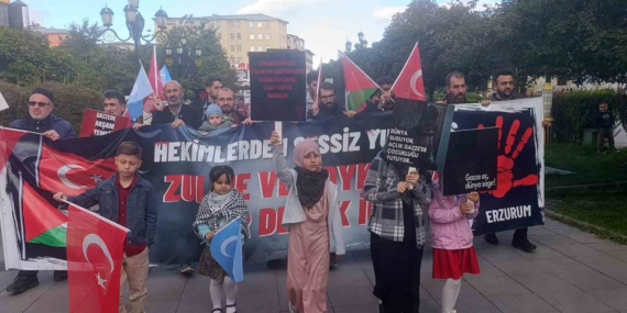 Sağlık Çalışanları Gazze İçin Birlikte Yürüdü: Dayanışma ve Destek Mesajı Sağlık Çalışanları Gazze İçin Birlikte Yürüdü: Dayanışma ve Destek Mesajı