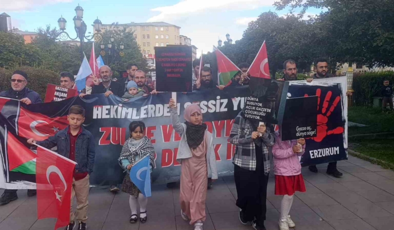 saglik-calisanlari-gazze-icin-birlikte-yurudu-dayanisma-ve-destek-mesaji-y3JrW729.jpg