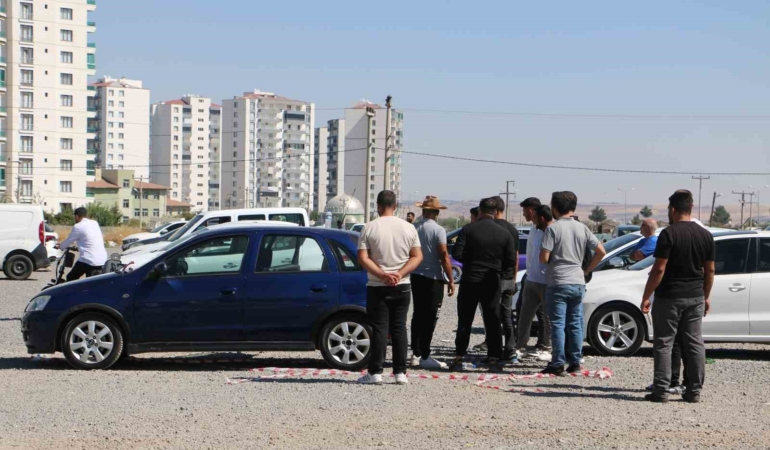 sifir-fiyata-satilmaya-calisan-2-el-araclar-neden-elden-cikamiyor-rCbU8tUT.jpg