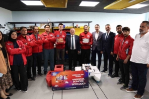vali-hatipoglu-gelecegin-parlak-yildizlariyla-bulustu-5GqpEjGh.jpg
