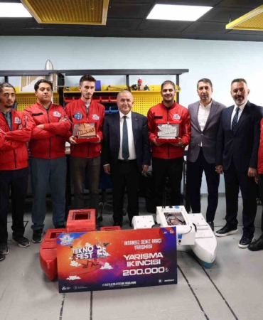 vali-hatipoglu-gelecegin-parlak-yildizlariyla-bulustu-5GqpEjGh.jpg