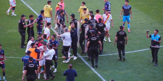 Yeni Malatyaspor'un Şok Kaybı: Son Anlarda Yıkım! Yeni Malatyaspor’un Şok Kaybı: Son Anlarda Yıkım!