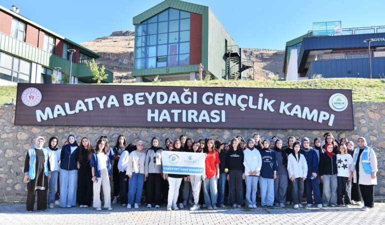 yesilyurt-kent-konseyinin-gencler-icin-duzenledigi-ozgun-kamp-etkinligi-aqWdw4yJ.jpg