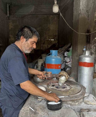 57-yildir-askla-bakir-kalayciligi-yapan-usta-znvamfQh.jpg
