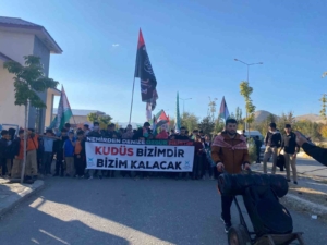 agrida-gazze-ve-aksa-icin-destek-yuruyusu-gerceklestirildi-M8AMxeCa.jpg