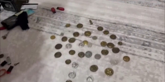Ağrı'da Sahte Dolar ve Tarihi Eser Operasyonunda Bir Tutuklama! Sıra Dışı Gelişmeler Ağrı’da Sahte Dolar ve Tarihi Eser Operasyonunda Bir Tutuklama! Sıra Dışı Gelişmeler