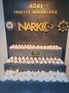 agrida-uyusturucu-ile-mucadelede-tarihi-basari-51-kilo-ele-gecirildi-UtRfSNum.jpg