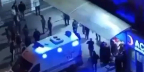 Aile İçi Tartışmada Kanlı Son: 2 Ölü, 3 Yaralı Aile İçi Tartışmada Kanlı Son: 2 Ölü, 3 Yaralı