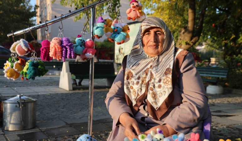 amigurumi-ile-deprem-korkusu-ve-kanserin-izlerini-silmek-Xberz4eD.jpg