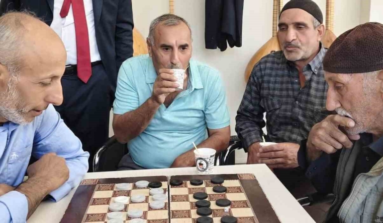 aricakta-heyecan-dolu-dama-turnuvasi-basladi-YzlN3NsH.jpg