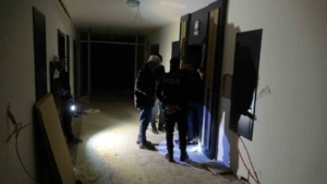 asansor-montajinda-3-metreden-dusen-isci-agir-yaralandi-kpmZ3GKE.jpg