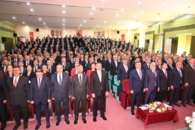 Bakan Tekin: "Biz Büyük ve Güçlü Bir Camiayız" bakan-tekin-biz-buyuk-ve-guclu-bir-camiayiz-RhtbRJ4T.jpg