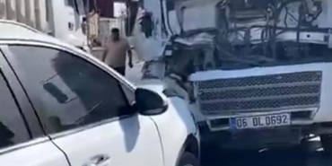 Batman'da Hafriyat Kamyonu ile İki Otomobil Çarpıştı: 2 Yaralı batmanda-hafriyat-kamyonu-ile-iki-otomobil-carpisti-2-yarali-GNPHiNwU.jpg