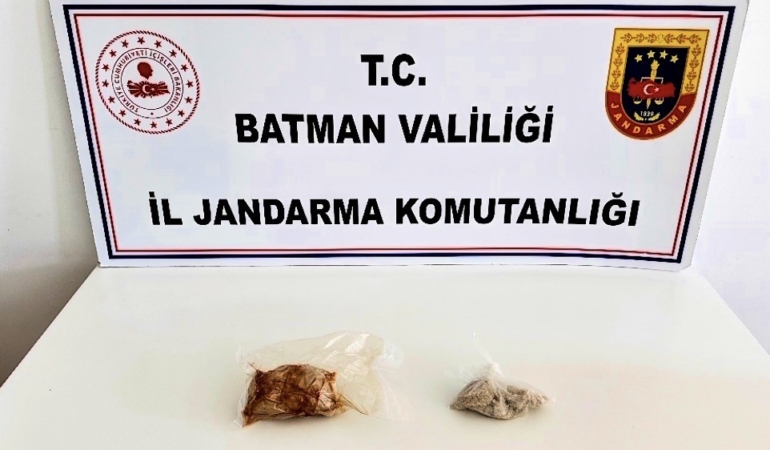 batmanda-jandarmanin-34-milyon-liralik-uyusturucu-operasyonu-pSlifpHL.jpg