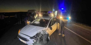 Batman'da Kafa Kafaya Çarpışma: İki Araçta İki Yaralı! batmanda-kafa-kafaya-carpisma-iki-aracta-iki-yarali-NpqyrzXi.jpg