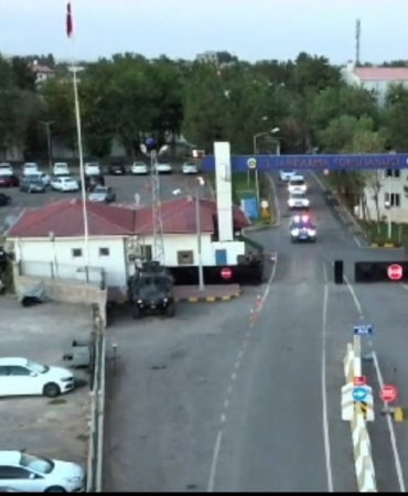 Batman'da Siber Suçlarla Mücadelede 2 Zanlı Gözaltına Alındı batmanda-siber-suclarla-mucadelede-2-zanli-gozaltina-alindi-LxiOMRFg.jpg