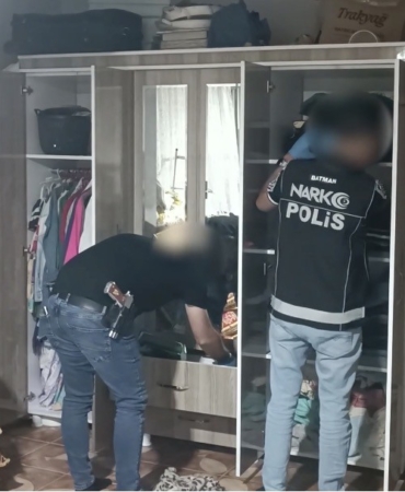 batmanda-uyusturucu-operasyonu-11-kisi-tutuklandi-yTzmpZWb.jpg