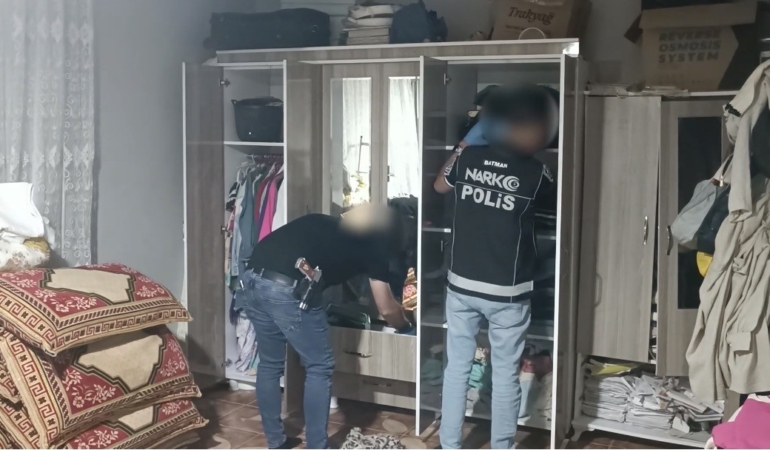 batmanda-uyusturucu-operasyonu-11-kisi-tutuklandi-yTzmpZWb.jpg