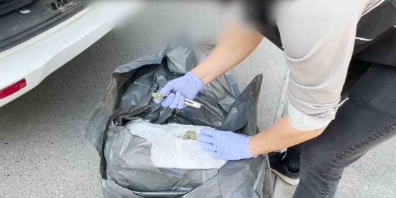 Batman'da Uyuşturucu Operasyonu: 20 Kilo 400 Gram Madde Ele Geçirildi Batman’da Uyuşturucu Operasyonu: 20 Kilo 400 Gram Madde Ele Geçirildi