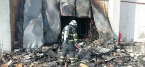 batmandaki-dondurma-fabrikasinda-endise-verici-yangin-VvnCY6cN.jpg