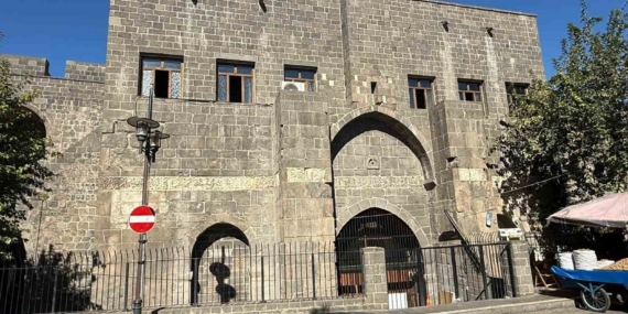 Bin Yıllık Camide Cemaat İçin Abdest Sorunu