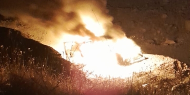 Çukurca'da Yangında Kullanılamaz Hale Gelen Araç cukurcada-yanginda-kullanilamaz-hale-gelen-arac-PPDt8ROG.jpg