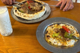 damak-catlatan-kiremitte-pisen-lavas-kebabi-denemeye-deger-NWlXjhUa.jpg