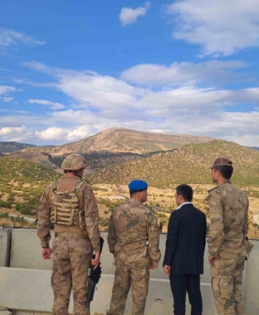 dicle-kaymakami-mustafa-atisin-askeri-us-bolgesi-ziyareti-OMWkE8TJ.jpg