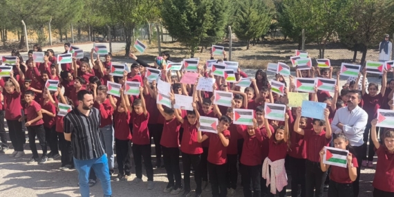 Dicle Öğrencilerinden Gazze'ye Anlamlı Destek Çalışması Dicle Öğrencilerinden Gazze’ye Anlamlı Destek Çalışması