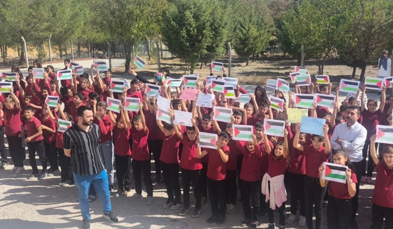 dicle-ogrencilerinden-gazzeye-anlamli-destek-calismasi-UHTlTC2z.jpg