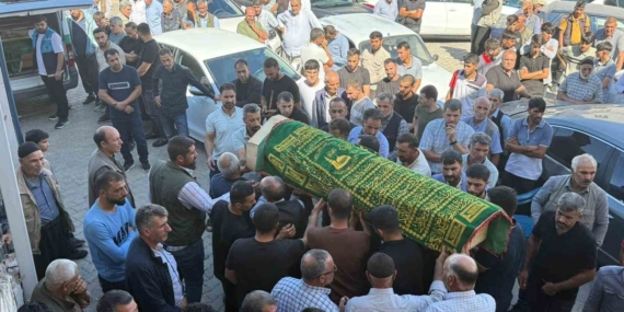Diyarbakır Kuyu Faciasında Hayatını Kaybeden 4 Kişi Toprağa Verildi Diyarbakır Kuyu Faciasında Hayatını Kaybeden 4 Kişi Toprağa Verildi