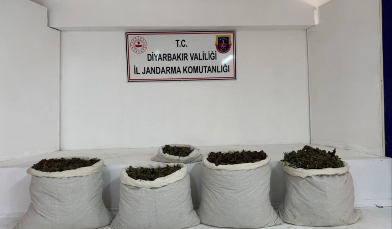 diyarbakirda-93-kilo-uyusturucu-operasyonu-kayda-gecen-basari-vmxms4hN.jpg