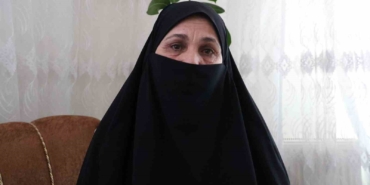Diyarbakır'da Bebeği Ölmedi Denilerek Cenazesi Gösterilmeyen Anne 33 Yıldır Evladına Hasret diyarbakirda-bebegi-olmedi-denilerek-cenazesi-gosterilmeyen-anne-33-yildir-evladina-hasret-HWfyEOWS.jpg