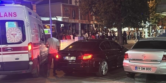 Diyarbakır'da Kanlı Kavga: 1 Kişi Yaralandı Diyarbakır’da Kanlı Kavga: 1 Kişi Yaralandı