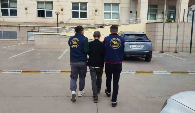 Diyarbakır'da Kesinleşmiş Hapis Cezası Olan 68 Kişi Yakalandı diyarbakirda-kesinlesmis-hapis-cezasi-olan-68-kisi-yakalandi-JiXtD51d.jpg