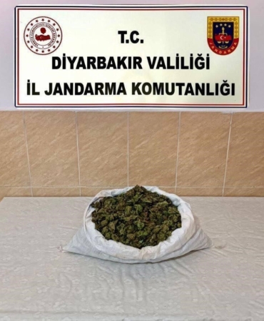 diyarbakirda-narkotik-operasyonu-uyusturucu-cetelerine-darbe-IvGcbQCe.jpg