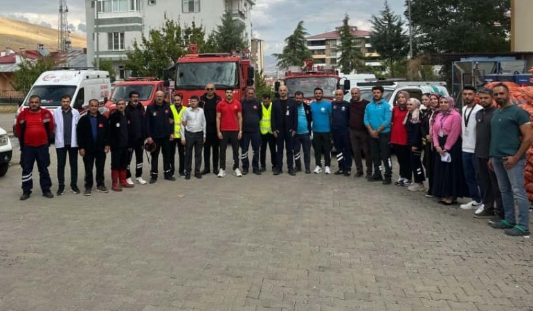 Elazığ Hastanesi'nde Yangın Tatbikatı: Güvenlik Önlemleri Test Edildi elazig-hastanesinde-yangin-tatbikati-guvenlik-onlemleri-test-edildi-8fyYM22f.jpg