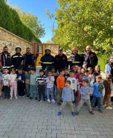elazigda-itfaiye-haftasi-coskusu-devam-ediyor-1DTzuDju.jpg