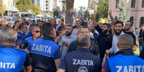 Elazığ'da İzinsiz Yürüyüş: Protesto ve Tartışmalar Elazığ’da İzinsiz Yürüyüş: Protesto ve Tartışmalar