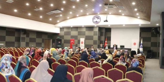 Elazığ'da Kur'an Kursu Öğretmenlerinin Buluşma Noktası Elazığ’da Kur’an Kursu Öğretmenlerinin Buluşma Noktası