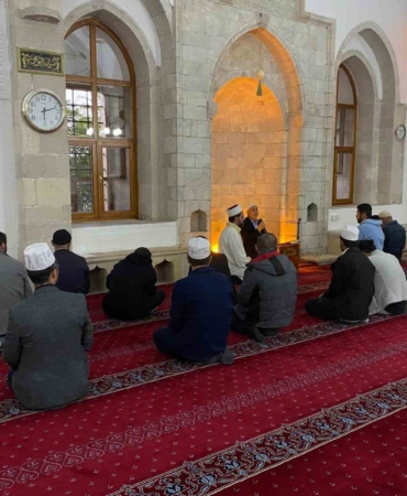 elazigda-sabah-namazi-bulusmalari-birlikte-ibadet-etmenin-keyfi-ZisOlV39.jpg
