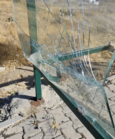 elazigda-sehir-magandalari-duragi-hedef-aldi-camlar-kirildi-d3maanKw.jpg