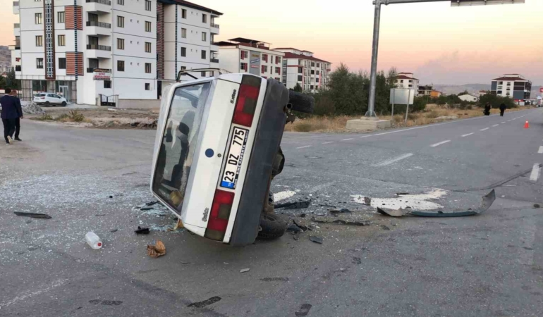 elazigda-travma-yaratan-trafik-kazasi-iki-kisi-yaralandi-3ybRRAda.jpg