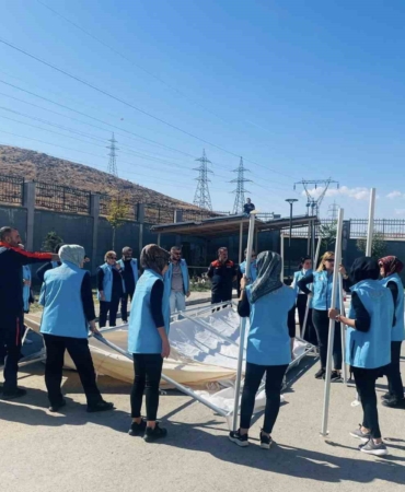 Elazığ'da Yangın Söndürme ve Çadır Kurma Eğitimi: Hayati Öneme Sahip Beceriler elazigda-yangin-sondurme-ve-cadir-kurma-egitimi-hayati-oneme-sahip-beceriler-gK4qkNCM.jpg