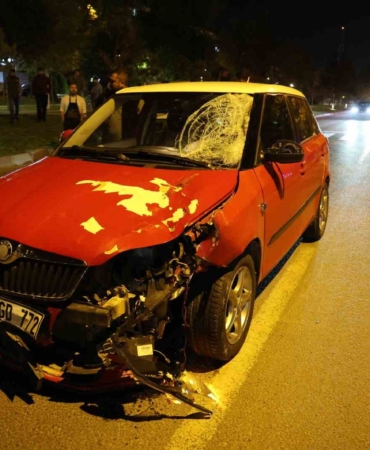 elazigda-yayalara-carpan-otomobil-2-kisi-agir-yarali-KNejii84.jpg
