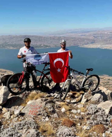 elazigin-zirvesine-bisikletle-tirmanis-2-bin-100-metre-yukseklik-lUpkMqgy.jpg